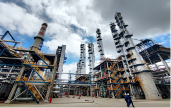 放弃“花瓶”面漆!这坨黑乎乎的环氧煤沥青,才是管道消防的“隐世高手”