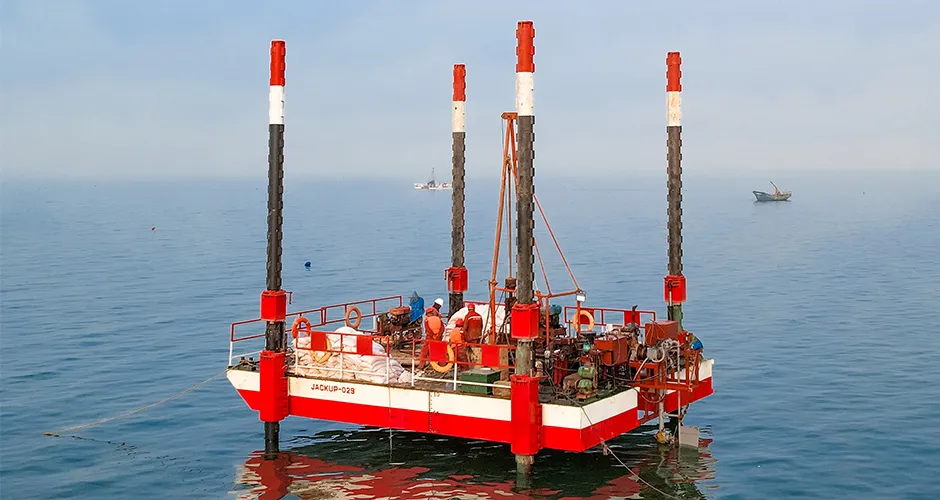 环氧玻璃鳞片涂料：迷宫屏蔽机理、配方解析与工程选型全指南（images 1）