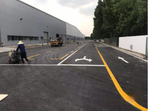 城市道路与停车场标线维护涂料怎么选？氯化橡胶划...