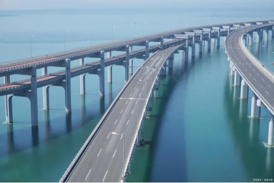 湿固化环氧聚氨酯防腐体系|潮湿基面免烘干施工,解决桥墩码头地下混凝土防腐起皮鼓包难题(images 2)